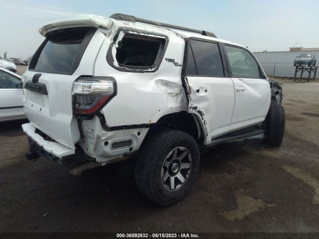 Photo 3 VIN: JTEBU5JR6L5756569 - TOYOTA 4RUNNER 