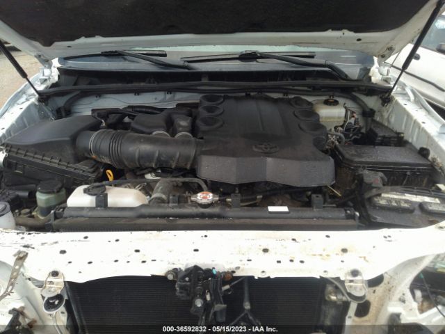 Photo 9 VIN: JTEBU5JR6L5756569 - TOYOTA 4RUNNER 