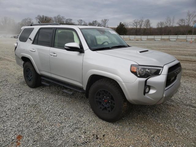 Photo 3 VIN: JTEBU5JR6L5827057 - TOYOTA 4RUNNER SR 