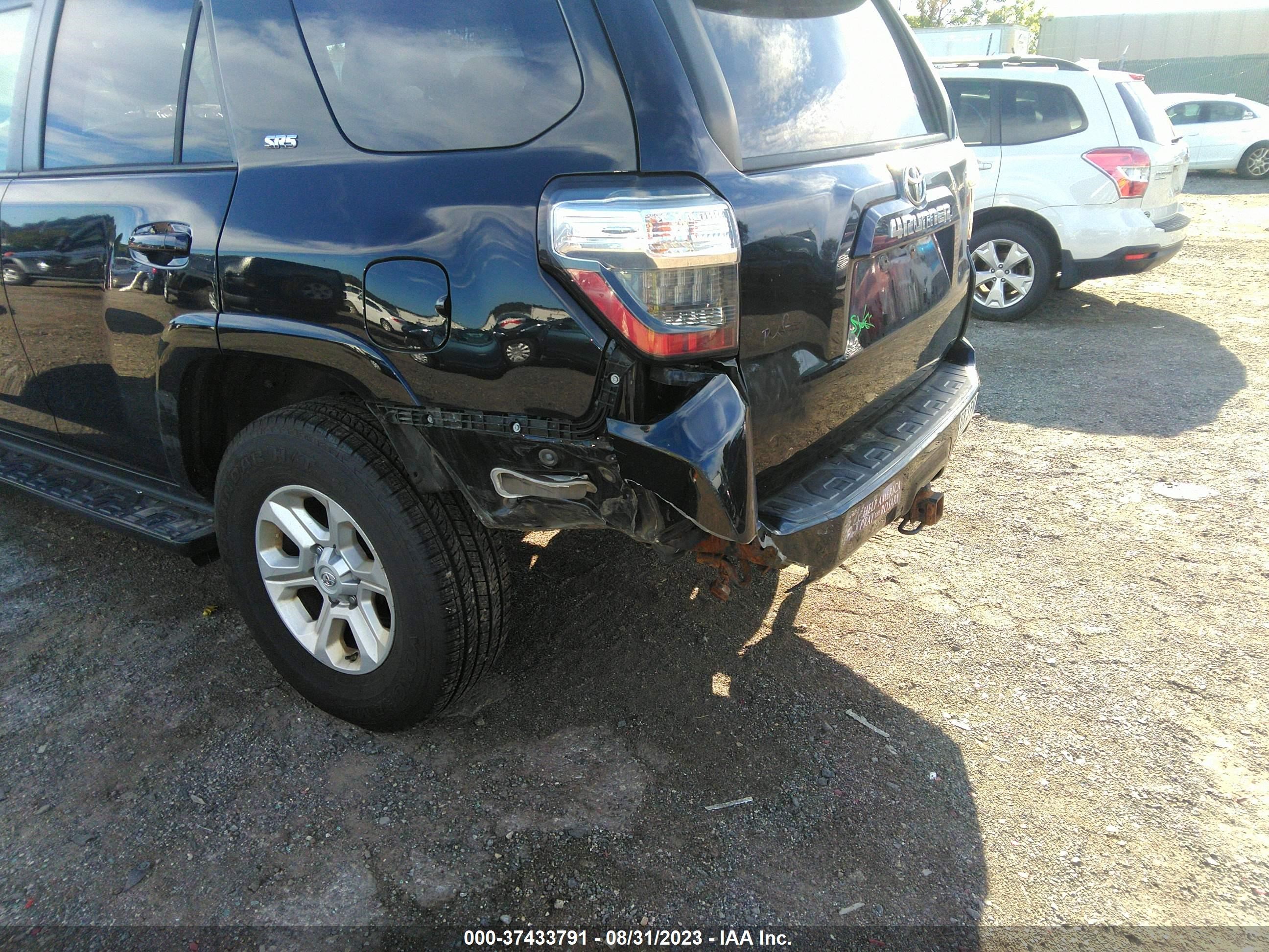 Photo 5 VIN: JTEBU5JR7F5219388 - TOYOTA 4RUNNER 