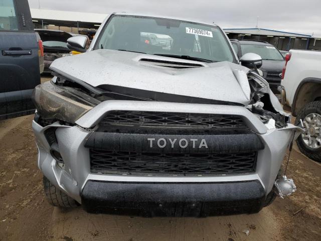 Photo 4 VIN: JTEBU5JR7G5399828 - TOYOTA 4RUNNER SR 