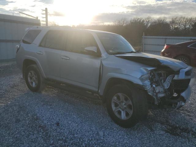 Photo 3 VIN: JTEBU5JR7H5435065 - TOYOTA 4RUNNER 