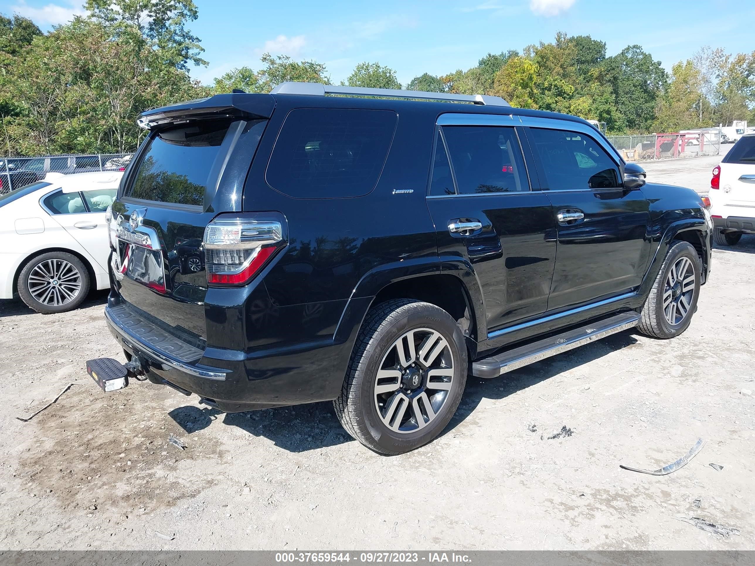 Photo 3 VIN: JTEBU5JR7H5450620 - TOYOTA 4RUNNER 