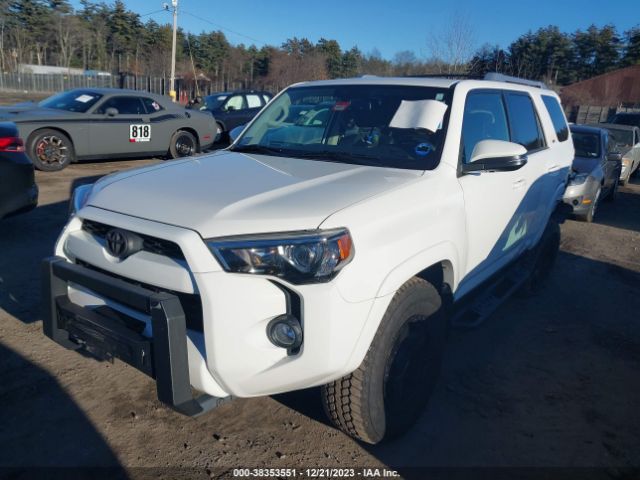 Photo 1 VIN: JTEBU5JR7J5517559 - TOYOTA 4RUNNER 