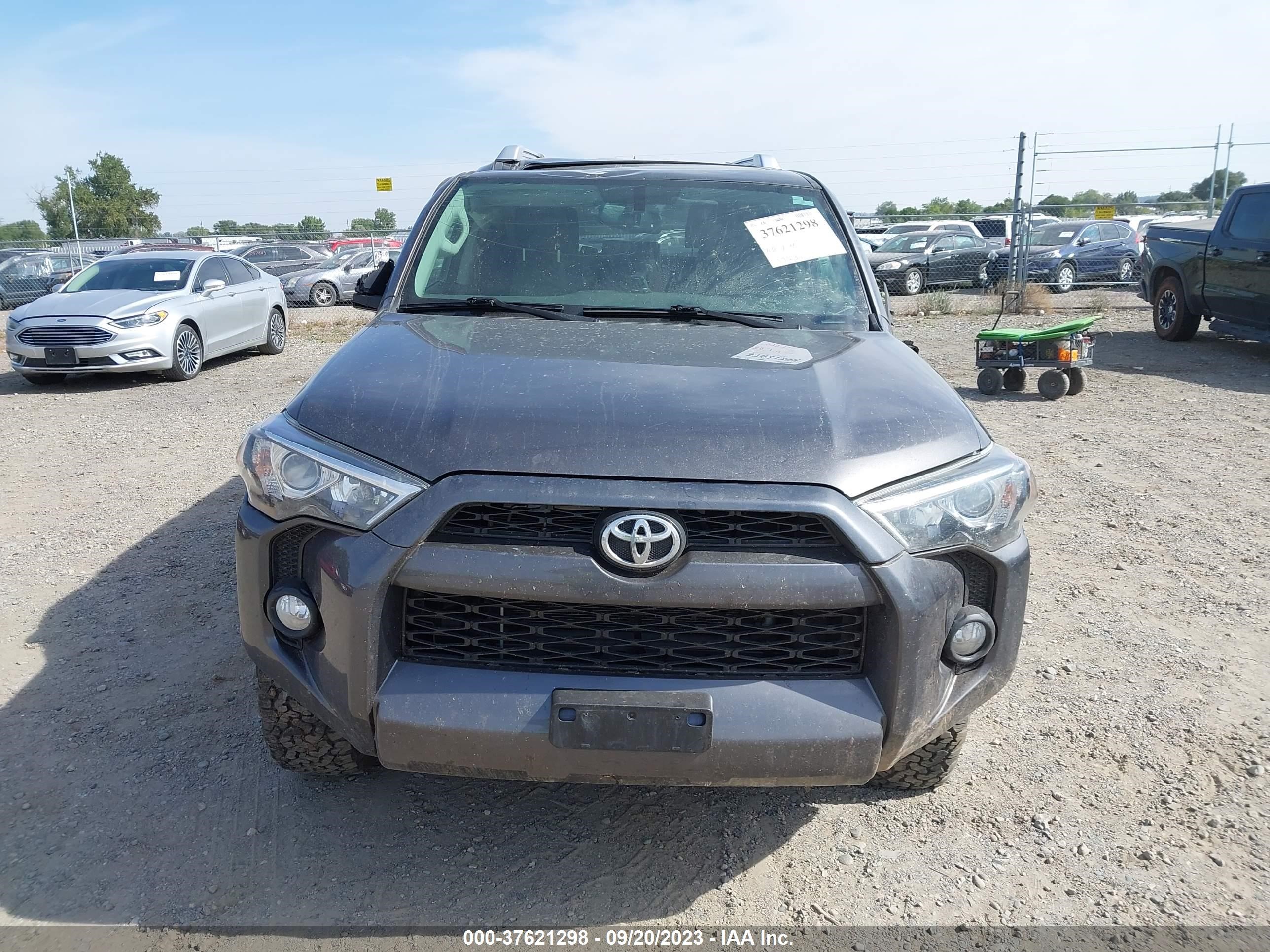 Photo 11 VIN: JTEBU5JR7J5519375 - TOYOTA 4RUNNER 