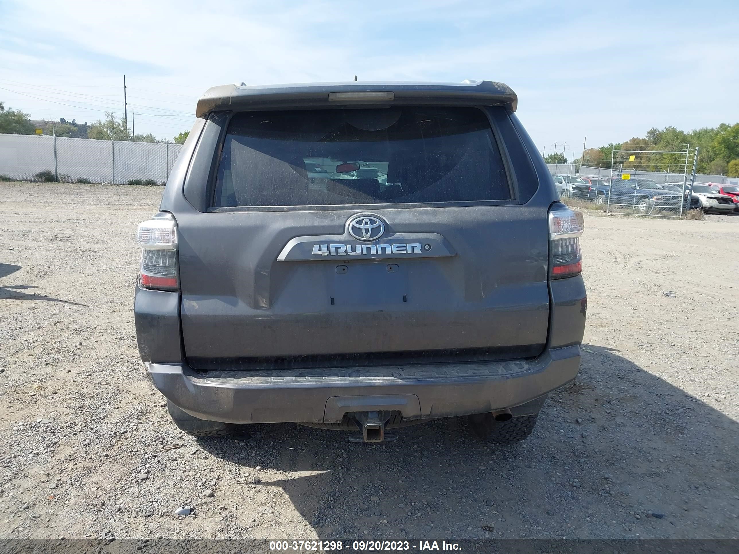 Photo 15 VIN: JTEBU5JR7J5519375 - TOYOTA 4RUNNER 