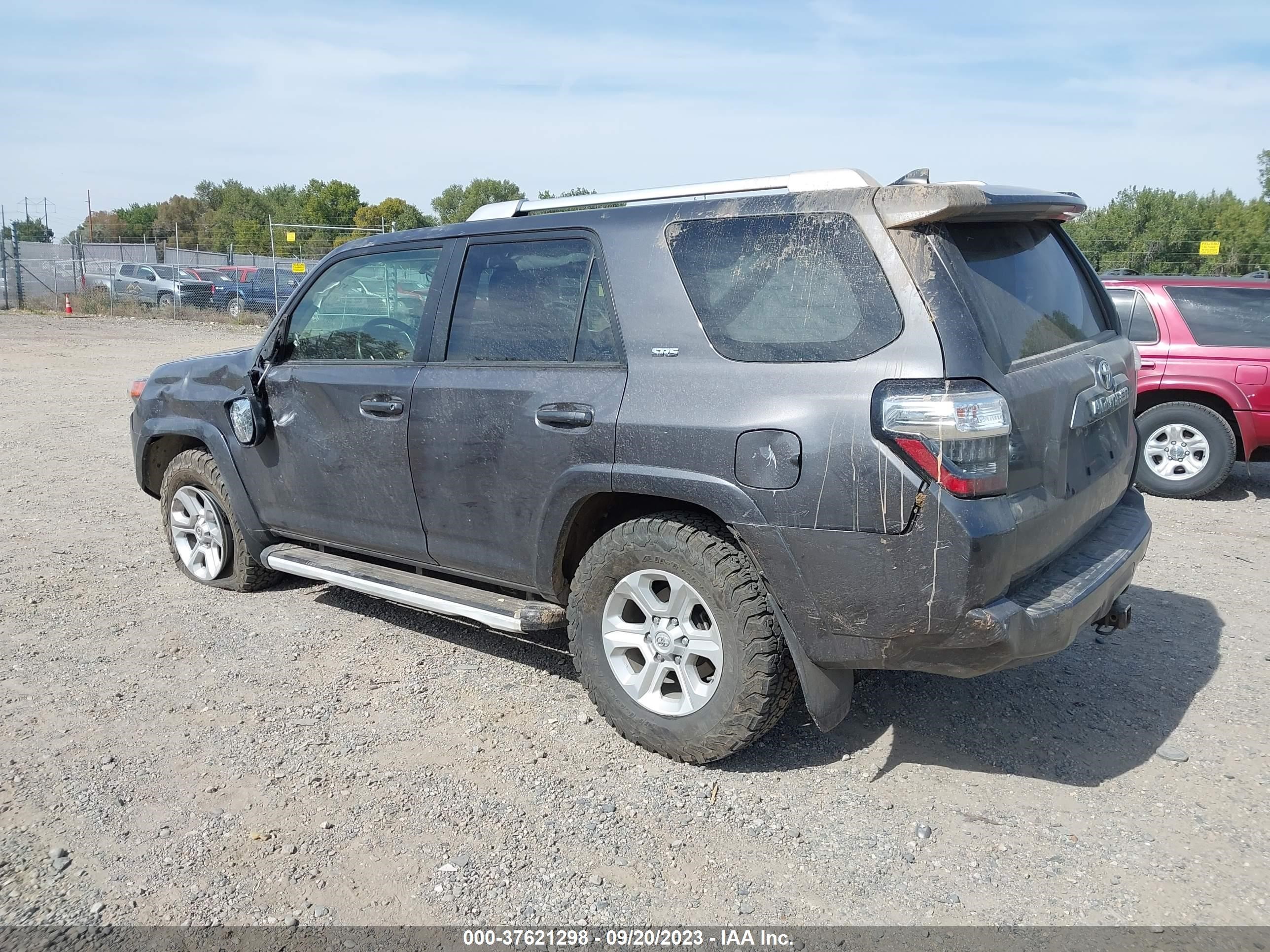 Photo 2 VIN: JTEBU5JR7J5519375 - TOYOTA 4RUNNER 