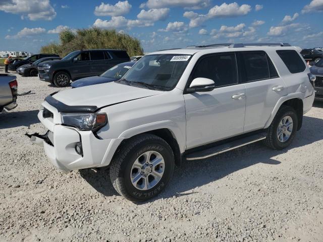 Photo 0 VIN: JTEBU5JR7J5521563 - TOYOTA 4RUNNER SR 