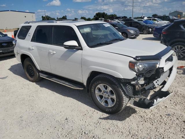 Photo 3 VIN: JTEBU5JR7J5521563 - TOYOTA 4RUNNER SR 