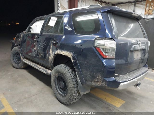 Photo 2 VIN: JTEBU5JR7J5579169 - TOYOTA 4RUNNER 