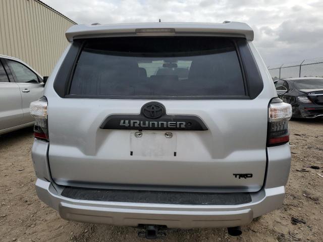 Photo 5 VIN: JTEBU5JR7J5586350 - TOYOTA 4RUNNER 