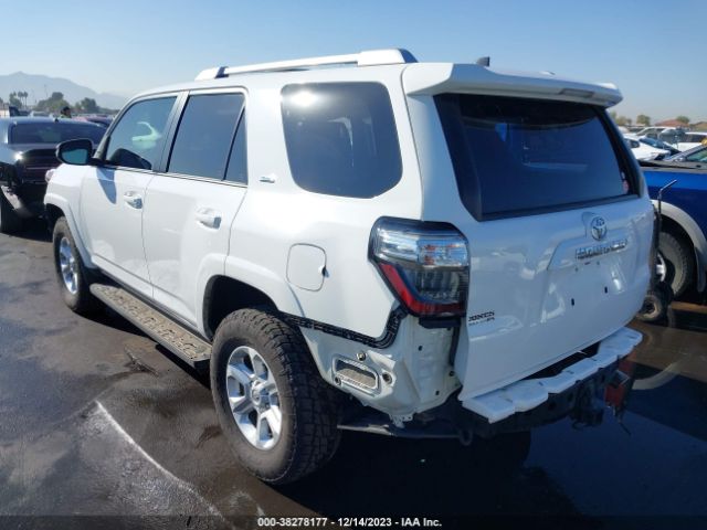 Photo 2 VIN: JTEBU5JR7J5593167 - TOYOTA 4RUNNER 