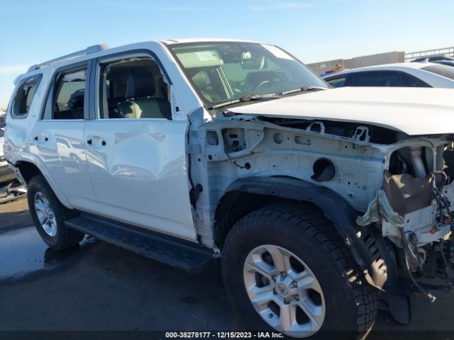 Photo 5 VIN: JTEBU5JR7J5593167 - TOYOTA 4RUNNER 