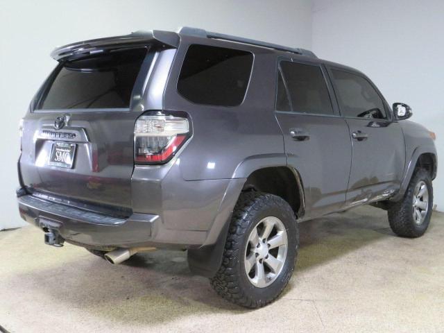 Photo 2 VIN: JTEBU5JR7J5606564 - TOYOTA 4RUNNER SR 