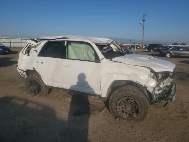 Photo 3 VIN: JTEBU5JR7K5679645 - TOYOTA 4RUNNER SR 