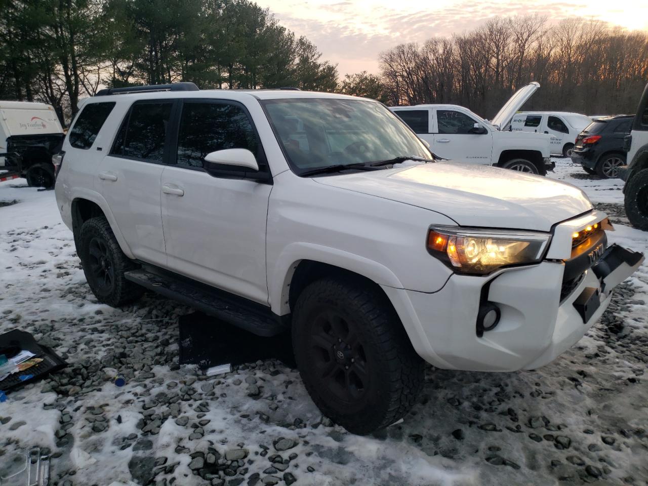 Photo 3 VIN: JTEBU5JR7L5772540 - TOYOTA 4RUNNER 