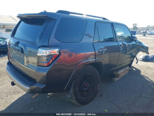 Photo 3 VIN: JTEBU5JR7L5813989 - TOYOTA 4RUNNER 