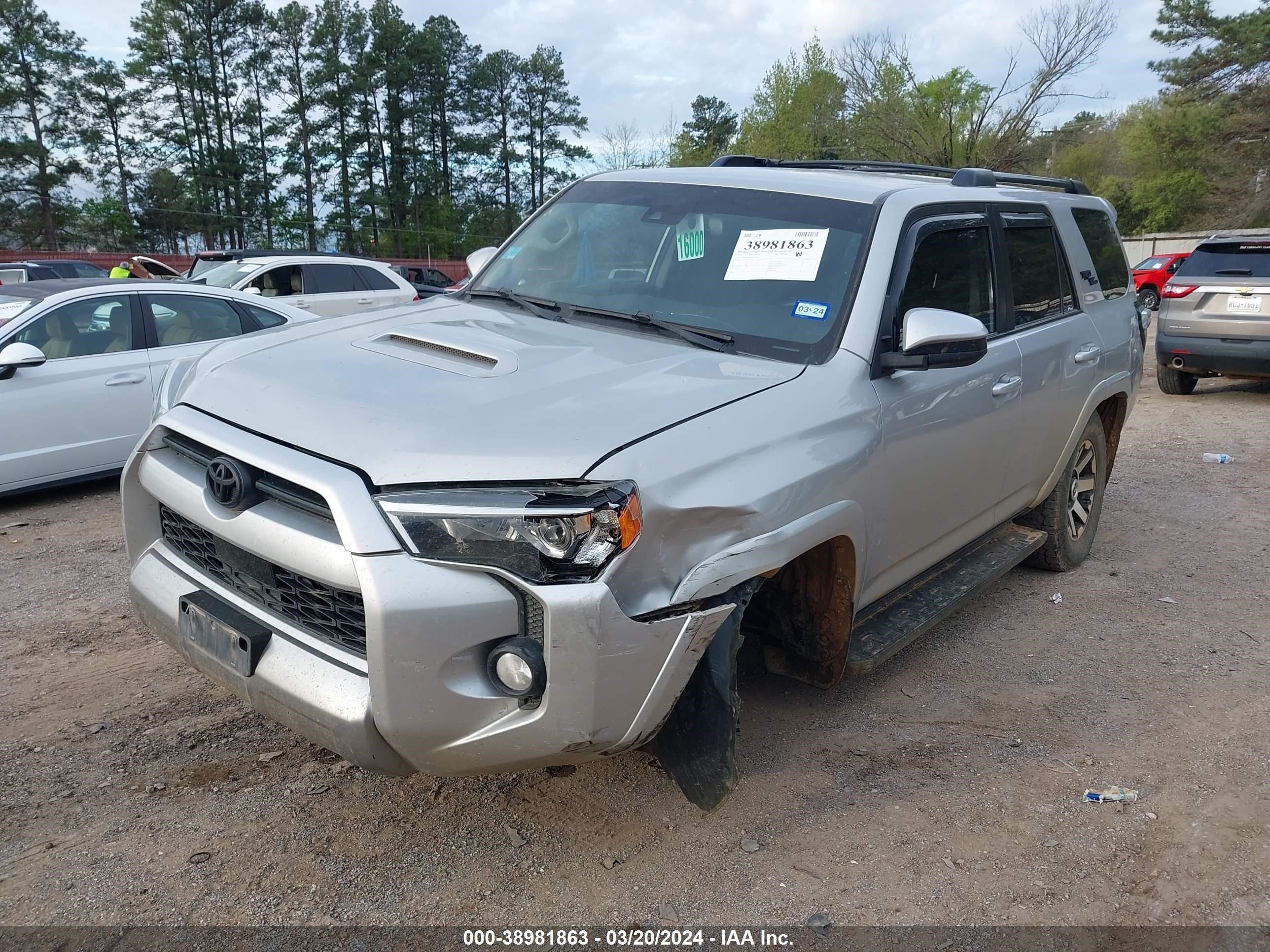 Photo 1 VIN: JTEBU5JR7L5820103 - TOYOTA 4RUNNER 