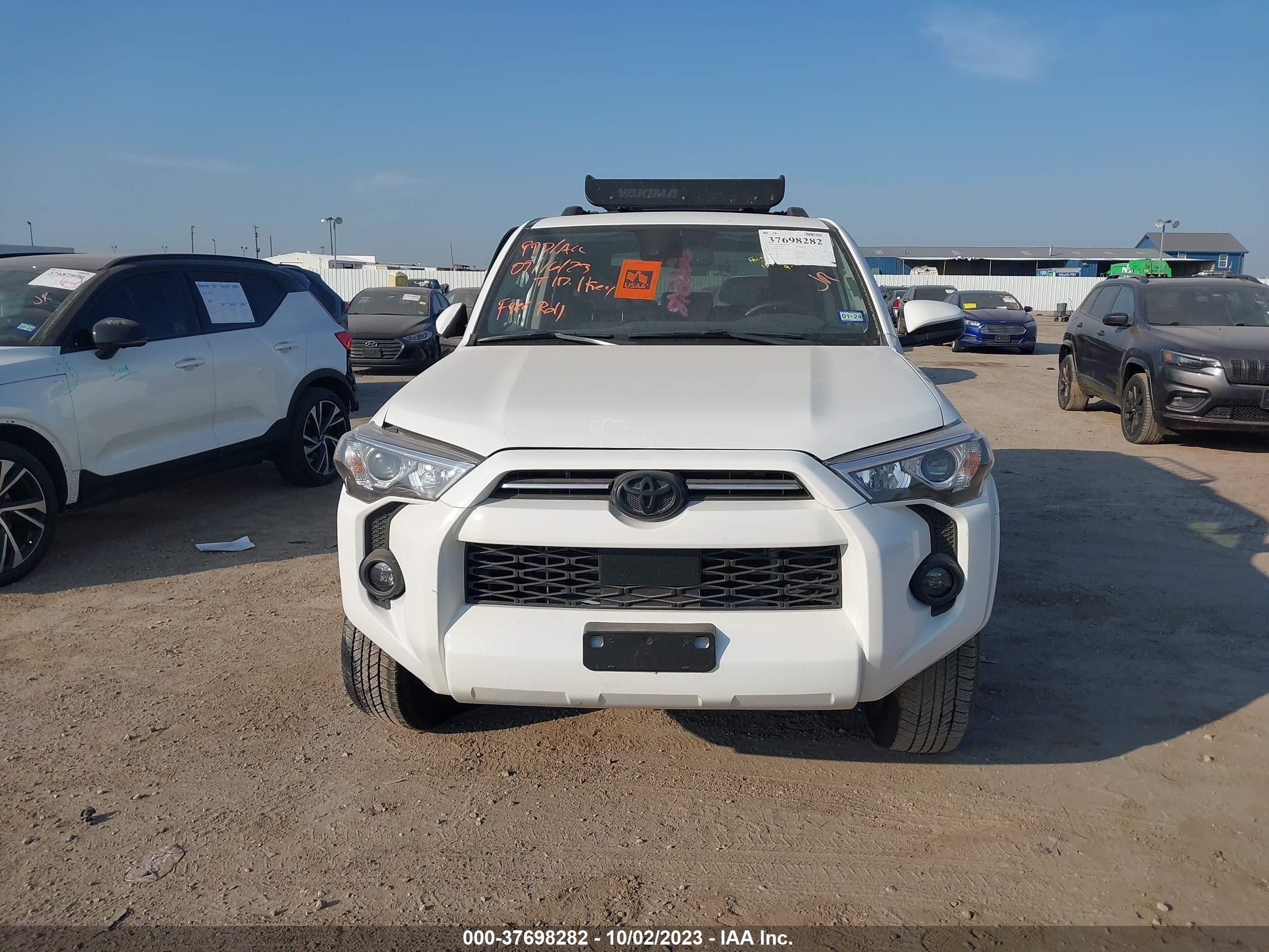 Photo 11 VIN: JTEBU5JR7M5869867 - TOYOTA 4RUNNER 