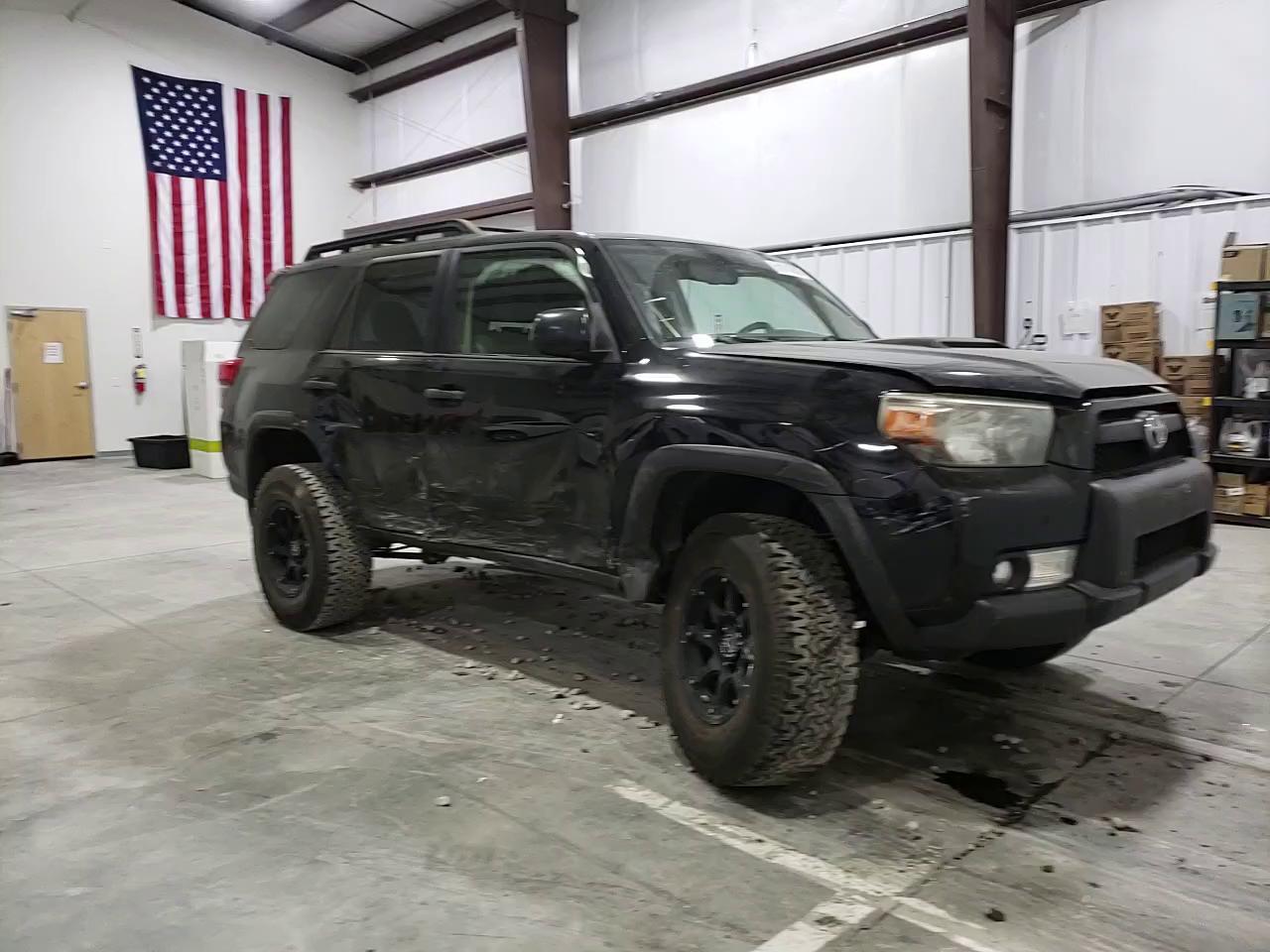 Photo 10 VIN: JTEBU5JR8B5041744 - TOYOTA 4RUNNER SR 