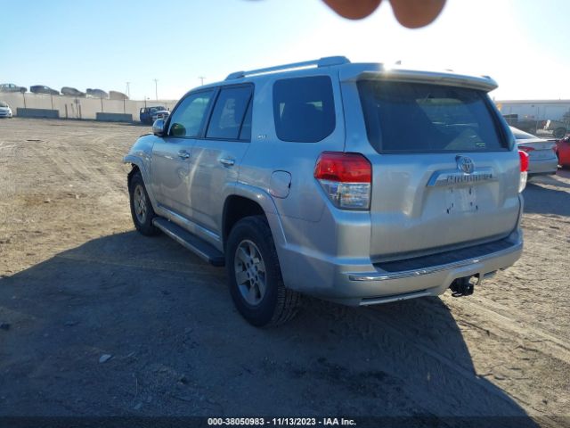 Photo 2 VIN: JTEBU5JR8B5075683 - TOYOTA 4RUNNER 