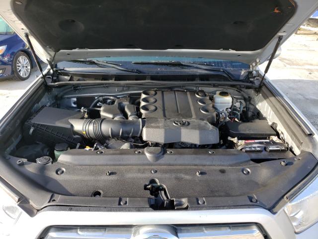 Photo 6 VIN: JTEBU5JR8D5117899 - TOYOTA 4RUNNER SR 