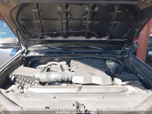 Photo 9 VIN: JTEBU5JR8E5158678 - TOYOTA 4RUNNER 