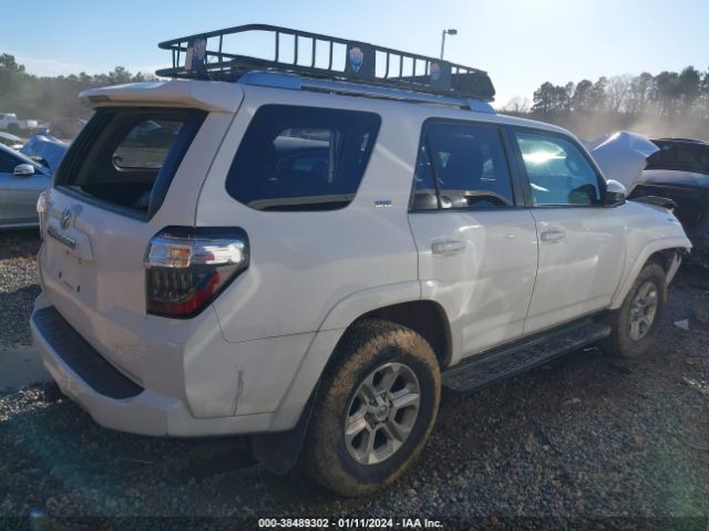 Photo 3 VIN: JTEBU5JR8E5186528 - TOYOTA 4RUNNER 