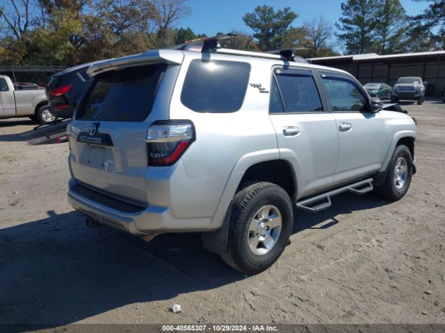 Photo 3 VIN: JTEBU5JR8F5225068 - TOYOTA 4RUNNER 