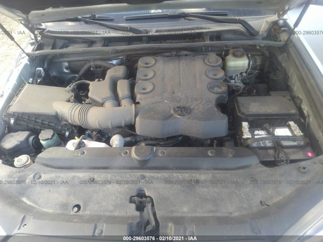 Photo 9 VIN: JTEBU5JR8G5320845 - TOYOTA 4RUNNER 