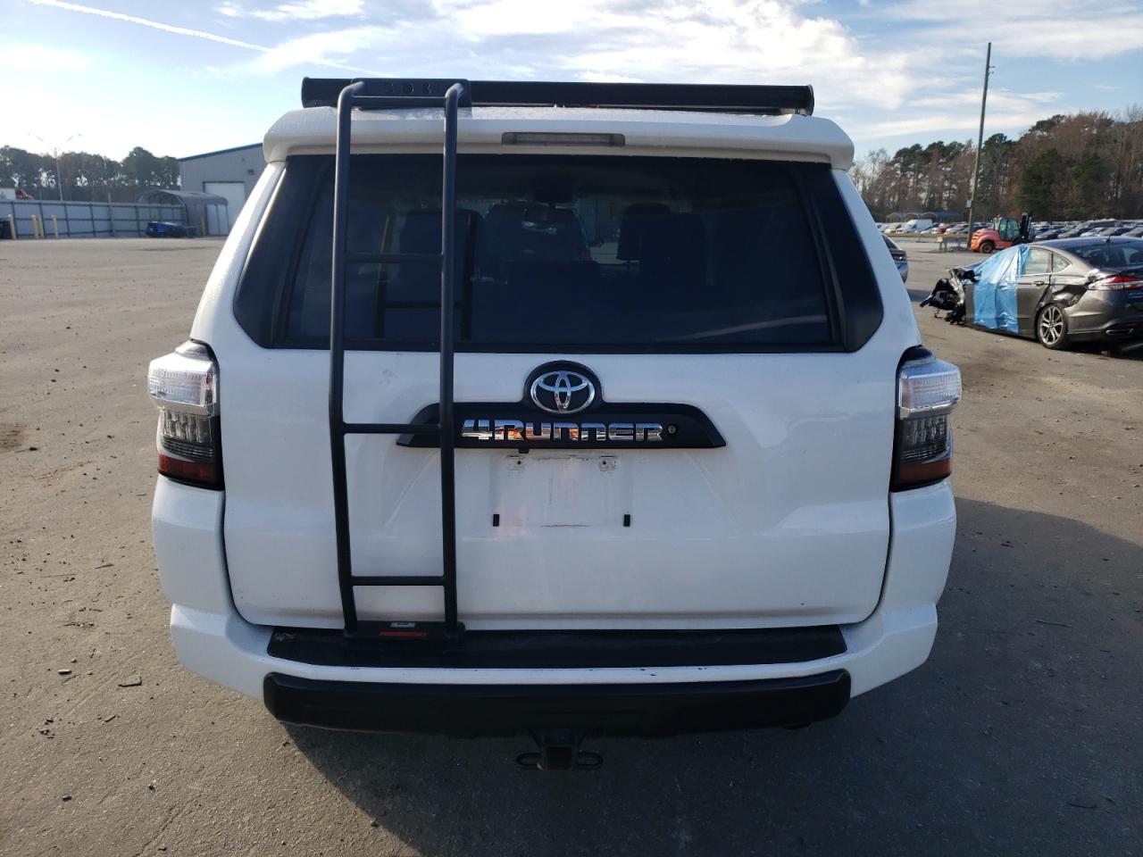 Photo 5 VIN: JTEBU5JR8G5336656 - TOYOTA 4RUNNER 