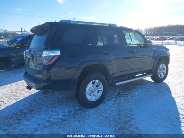 Photo 3 VIN: JTEBU5JR8G5392242 - TOYOTA 4RUNNER 