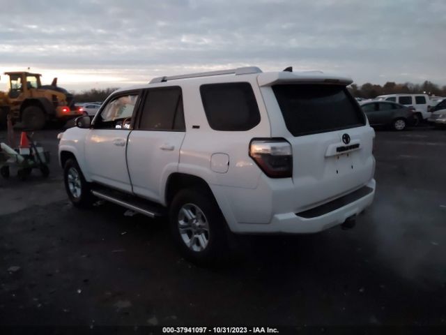 Photo 2 VIN: JTEBU5JR8H5415925 - TOYOTA 4RUNNER 