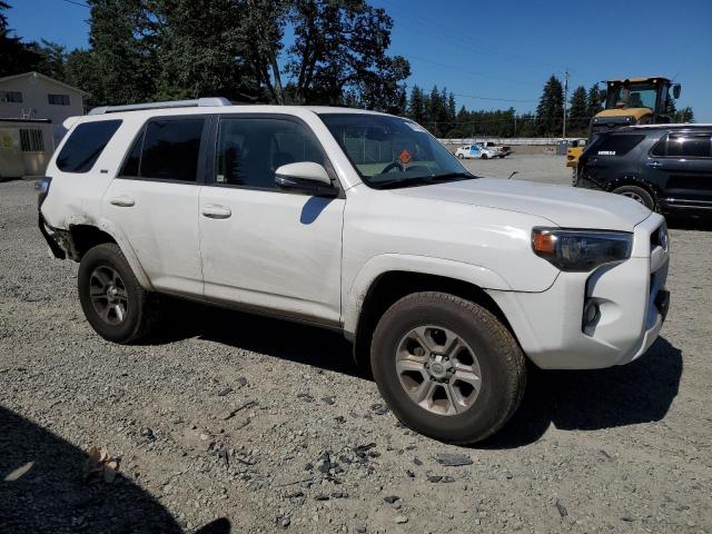 Photo 3 VIN: JTEBU5JR8H5471363 - TOYOTA 4RUNNER SR 