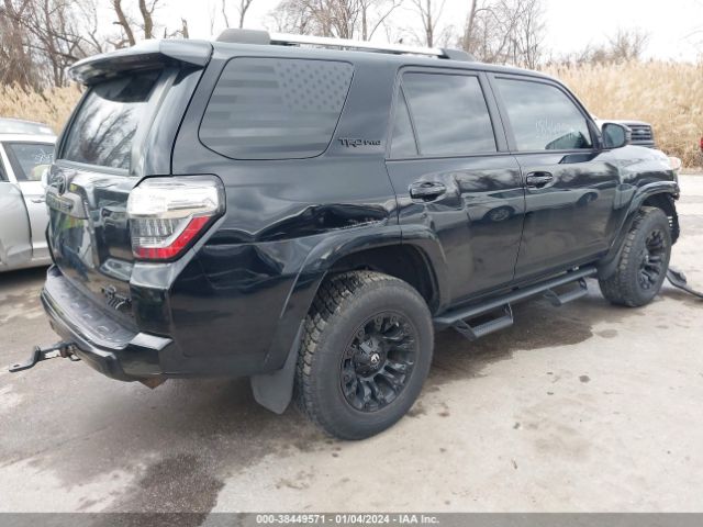 Photo 3 VIN: JTEBU5JR8J5495958 - TOYOTA 4RUNNER 