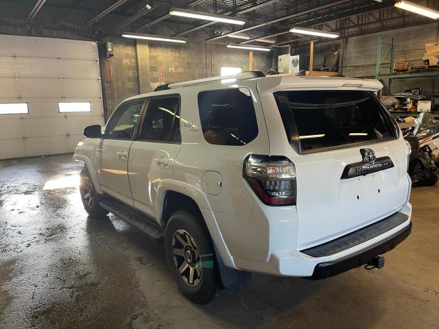 Photo 2 VIN: JTEBU5JR8J5507526 - TOYOTA 4RUNNER SR 