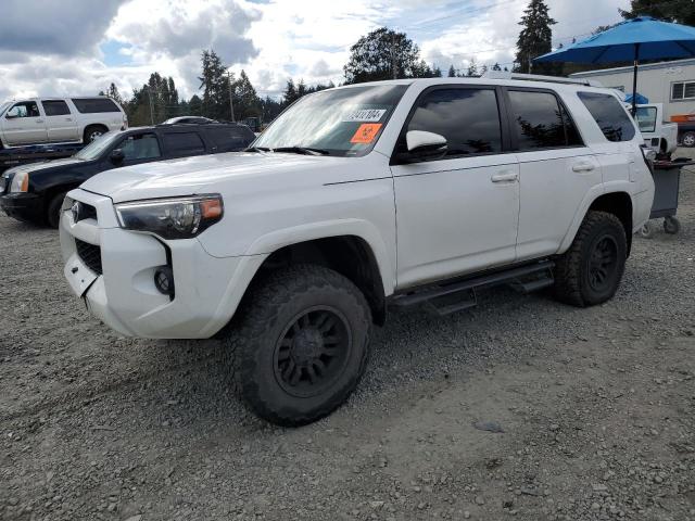 Photo 0 VIN: JTEBU5JR8J5539022 - TOYOTA 4RUNNER SR 