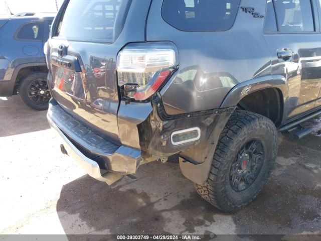 Photo 5 VIN: JTEBU5JR8J5539831 - TOYOTA 4RUNNER 