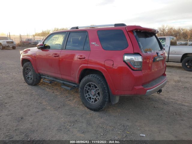 Photo 2 VIN: JTEBU5JR8J5544916 - TOYOTA 4RUNNER 