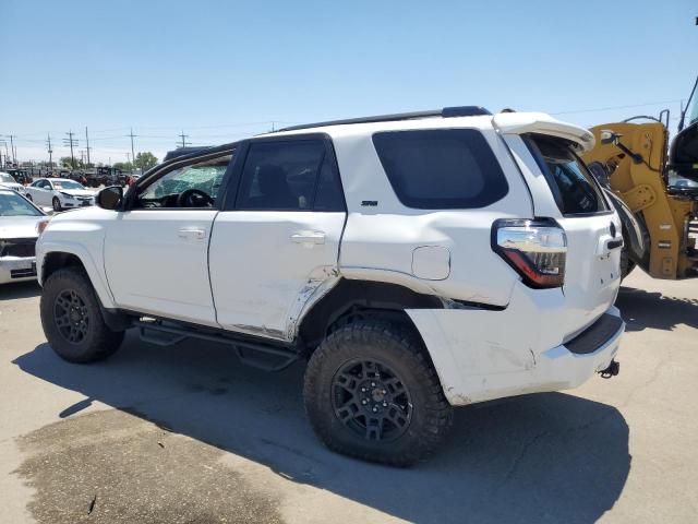 Photo 1 VIN: JTEBU5JR8J5558752 - TOYOTA 4RUNNER SR 