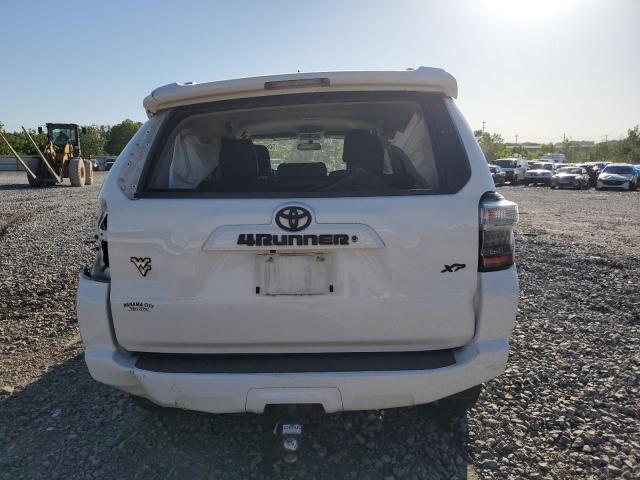 Photo 5 VIN: JTEBU5JR8J5609988 - TOYOTA 4RUNNER SR 