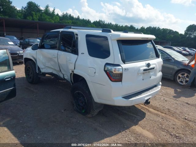 Photo 2 VIN: JTEBU5JR8K5631183 - TOYOTA 4RUNNER 