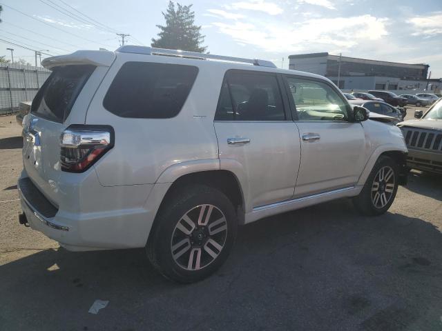 Photo 2 VIN: JTEBU5JR8K5694977 - TOYOTA 4RUNNER SR 