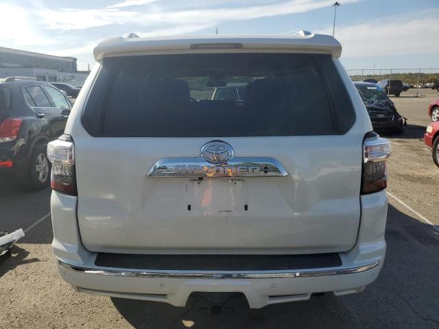 Photo 5 VIN: JTEBU5JR8K5694977 - TOYOTA 4RUNNER SR 