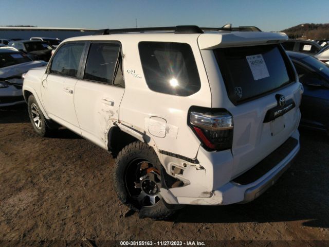 Photo 2 VIN: JTEBU5JR8K5698771 - TOYOTA 4RUNNER 