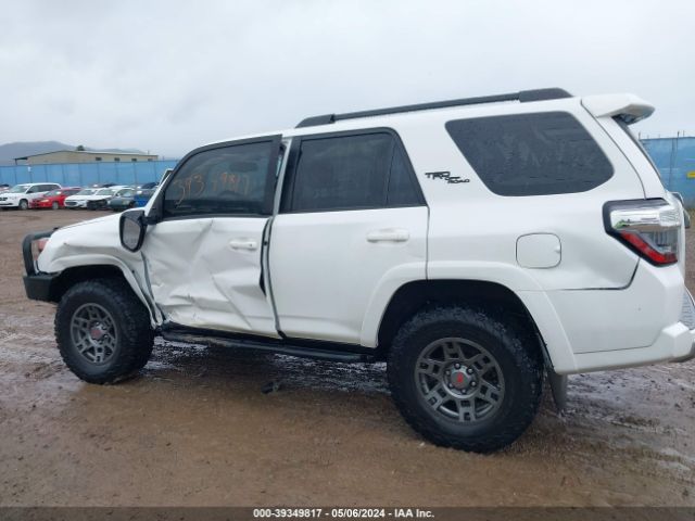 Photo 5 VIN: JTEBU5JR8K5716234 - TOYOTA 4RUNNER 