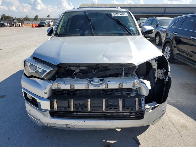 Photo 4 VIN: JTEBU5JR8K5718002 - TOYOTA 4RUNNER SR 