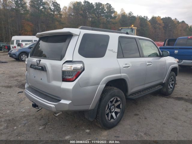 Photo 3 VIN: JTEBU5JR8L5764723 - TOYOTA 4RUNNER 