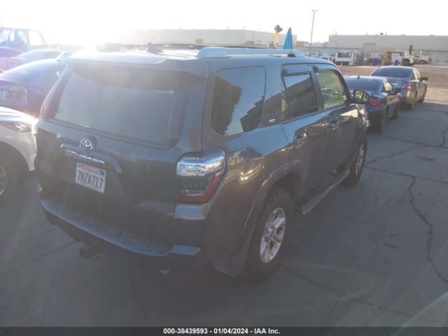 Photo 3 VIN: JTEBU5JR9F5215942 - TOYOTA 4RUNNER 