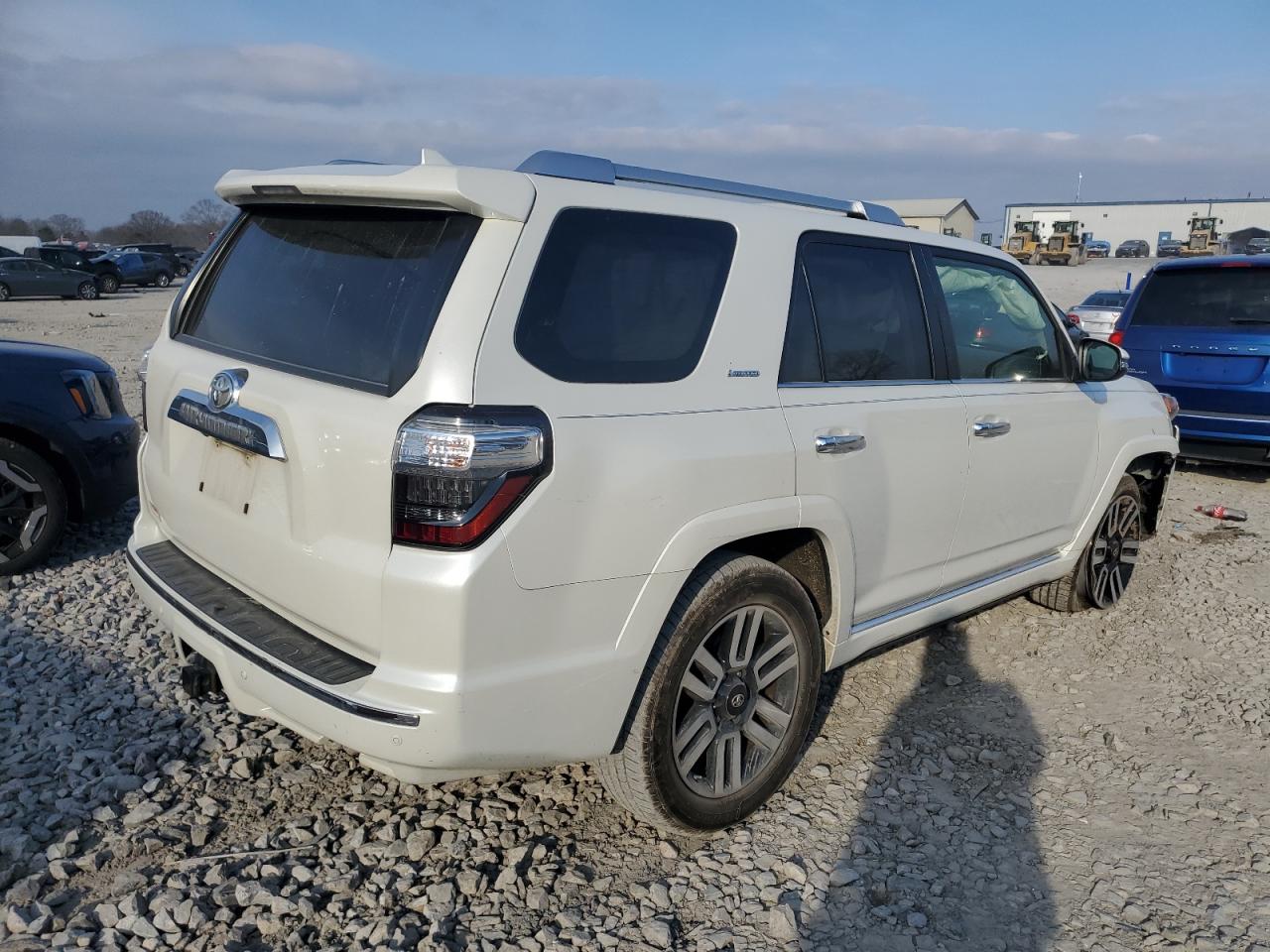 Photo 2 VIN: JTEBU5JR9H5435178 - TOYOTA 4RUNNER 